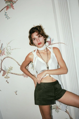 Мини-шорты из искусственной замши- Заказать в России