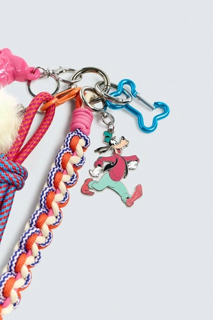 Брелок с несколькими подвесками дональда дака харри ламбера для ZARA X DISNEY- Заказать в России