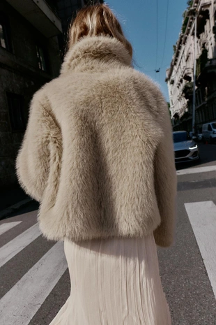 Куртка-дубленка с отделкой под мех- Заказать в России