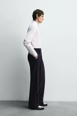 Рубашка с воротником в форме силуэта микки мауса HARRY LAMBERT FOR ZARA X DISNEY- Заказать в России