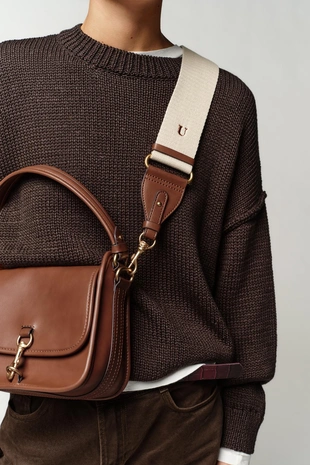 Сумка через плечо с деталями на застежке- Заказать в России