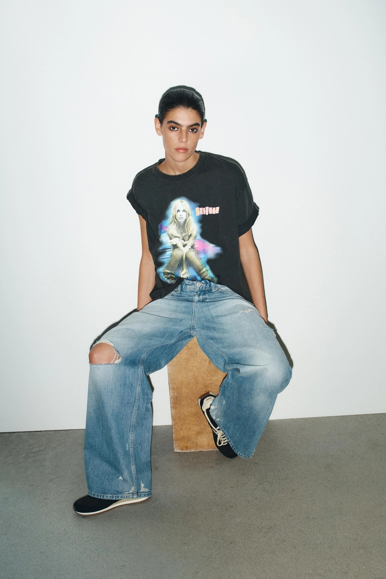 Футболка с эффектом выцветания britney spears