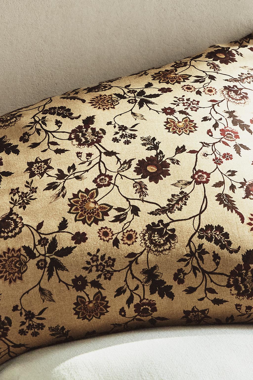 Подушка из хлопкового шёлка с цветочным принтом