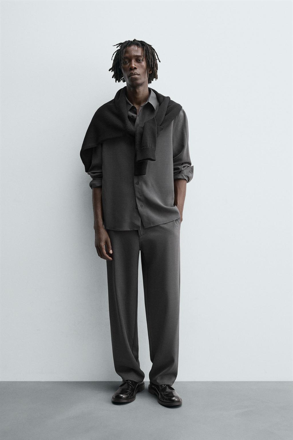СТРУЯЩИЕСЯ БРЮКИ RELAXED FIT
