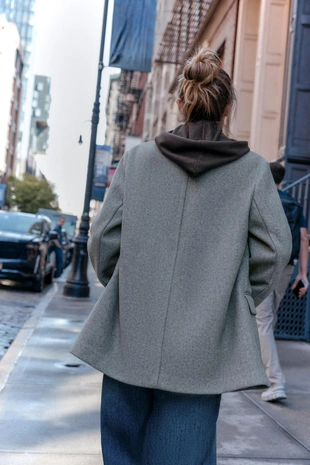 Мягкий блейзер на одной пуговице- Заказать в России