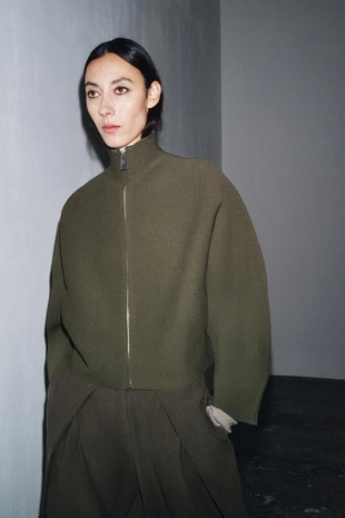 Трикотажная куртка с молнией- Заказать в России