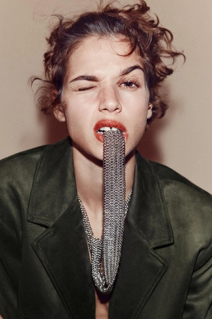 Металлическое ожерелье-галстук- Заказать в России