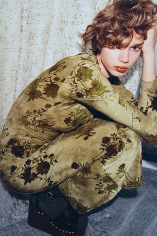 Платье из флока со сборками- Заказать в России