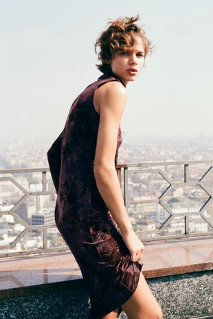 Длинное платье с принтом и платком- Заказать в России