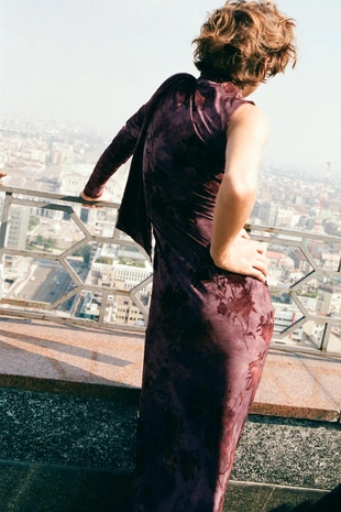 Длинное платье с принтом и платком- Заказать в России