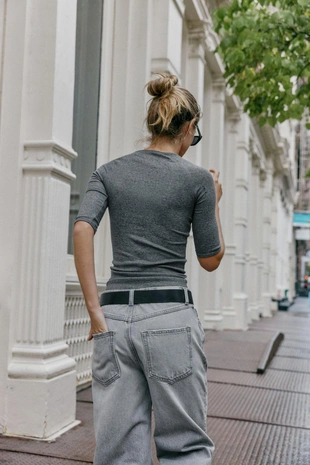 Футболка в рубчик с рукавами реглан