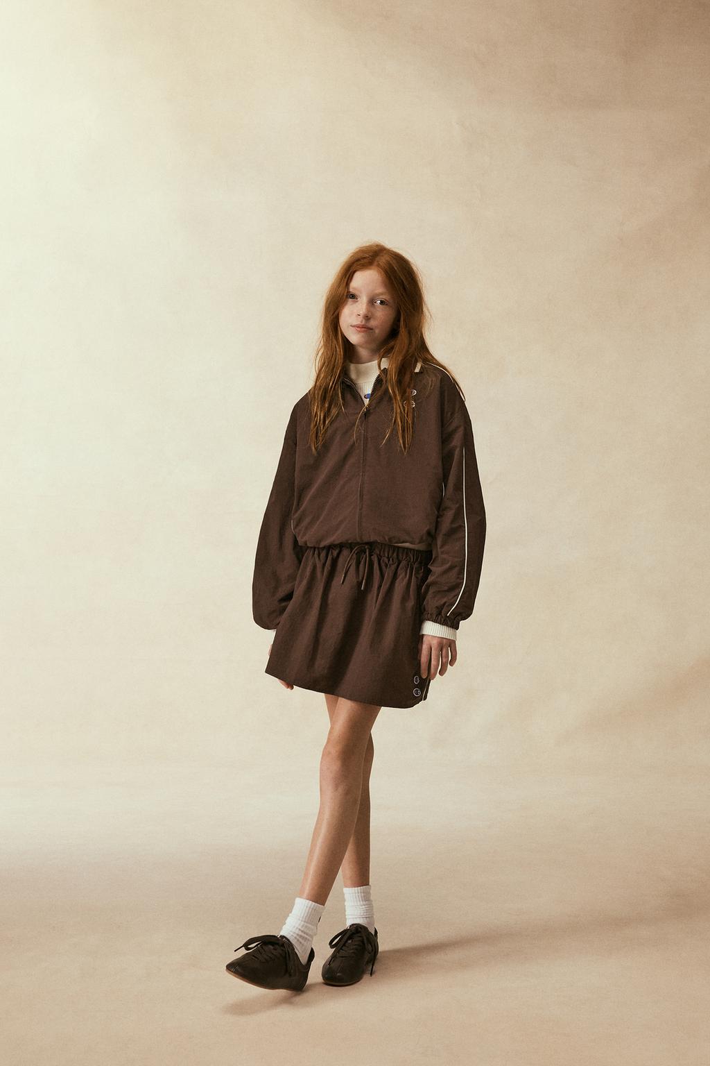 КУРТКА ИЗ НЕЙЛОНА С СУМКОЙ CHAMPION ® X ZARA