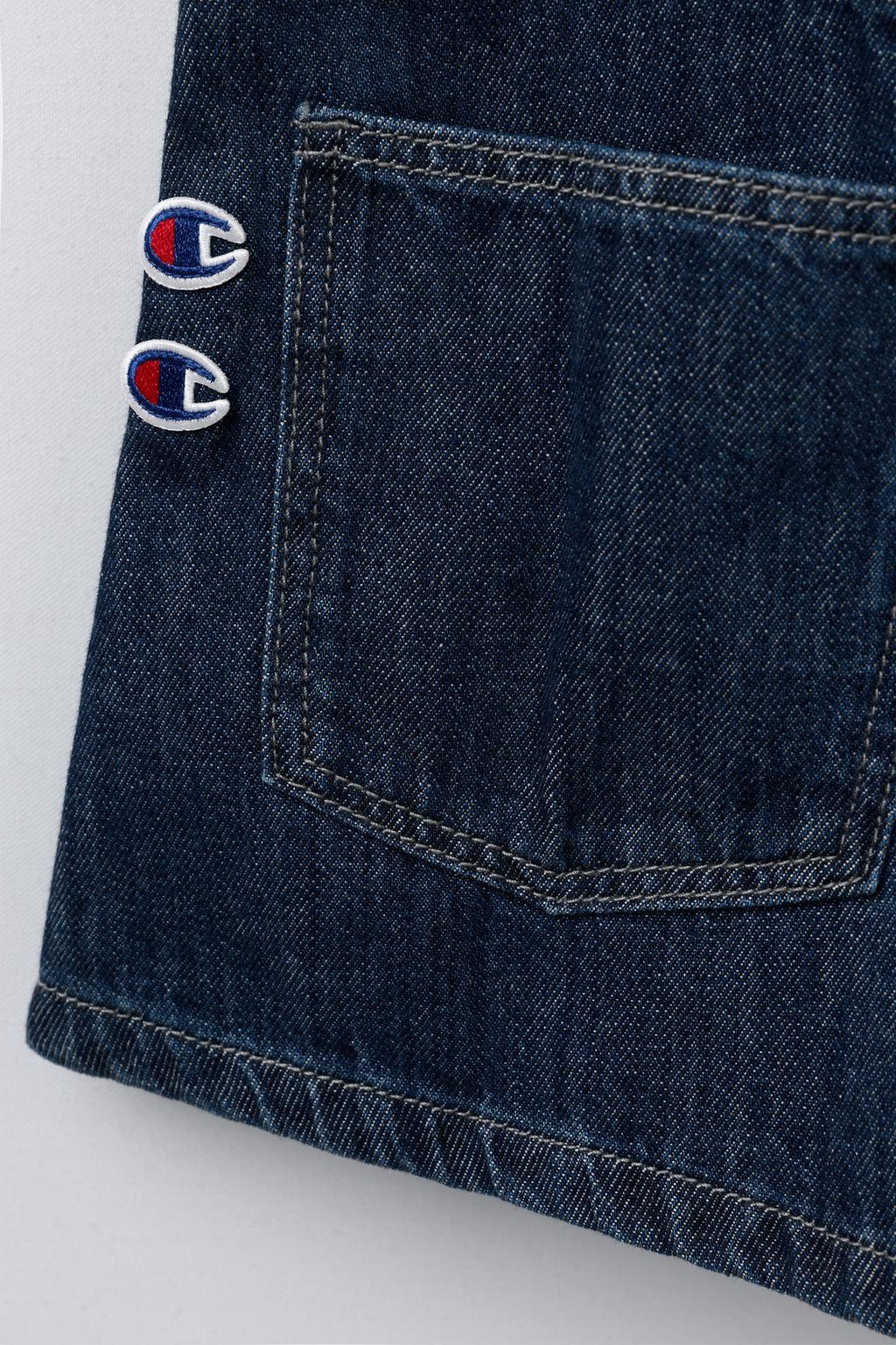 ДЖИНСОВЫЙ САРАФАН С ЛОГОТИПОМ CHAMPION ® X ZARA