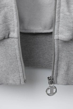 Толстовка на молнии с текстом и флоком CHAMPION ® X ZARA- Заказать в России