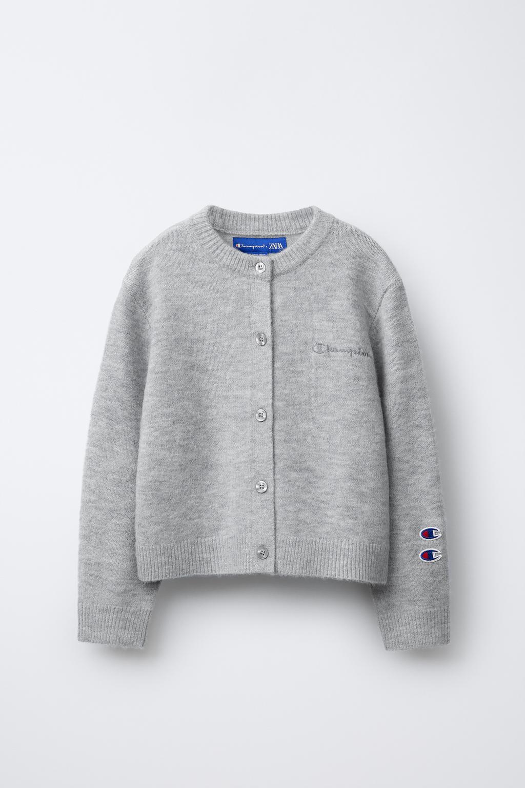 ТРИКОТАЖНЫЙ КАРДИГАН С НАШИВКАМИ CHAMPION ® X ZARA