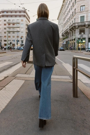 Двубортный блейзер оверсайз- Заказать в России