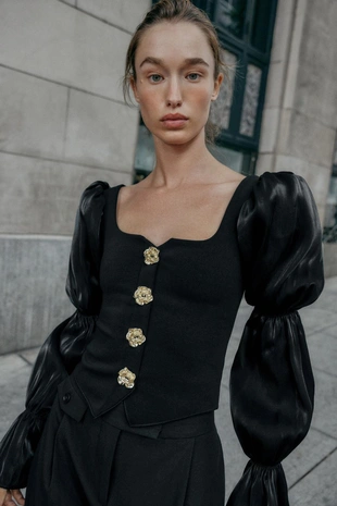 Топ эластичный с пуговицами- Заказать в России