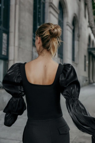 Топ эластичный с пуговицами- Заказать в России