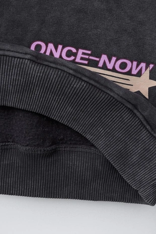 Толстовка с эффектом потертости с капюшоном и текстом- Заказать в России