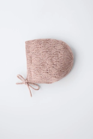 Трикотажный чепчик «листочки»- Заказать в России