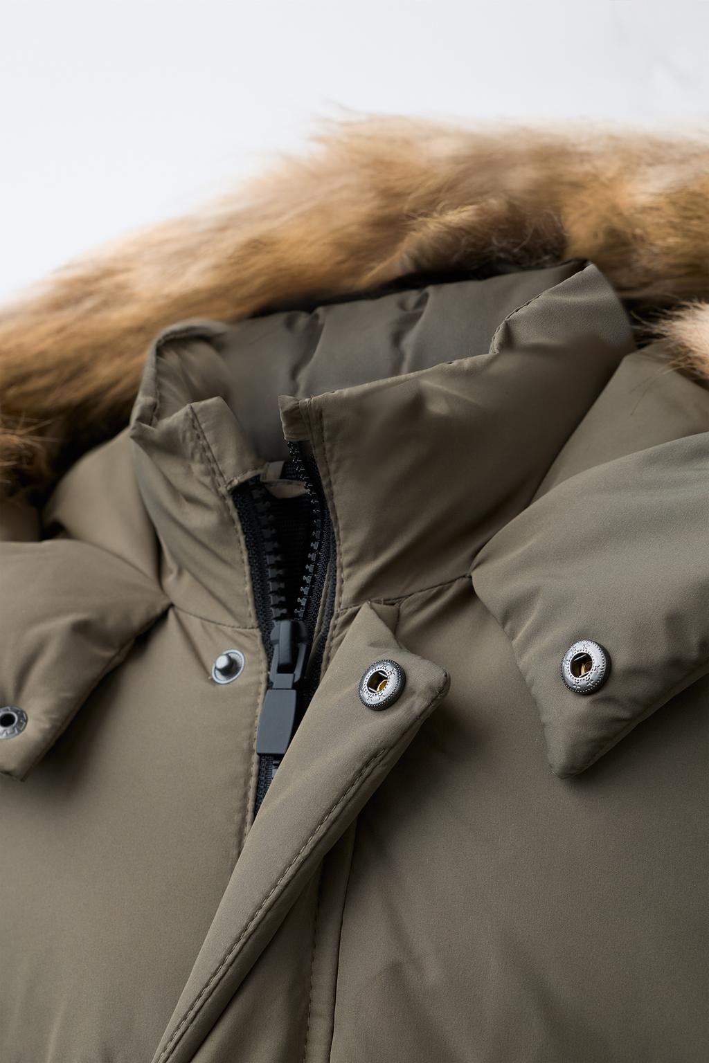 LONG WATER-REPELLENT AND WIND-RESISTANT FEATHER DOWN PUFFER JACKET