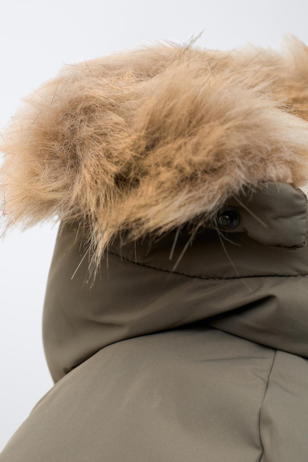 LONG WATER-REPELLENT AND WIND-RESISTANT FEATHER DOWN PUFFER JACKET