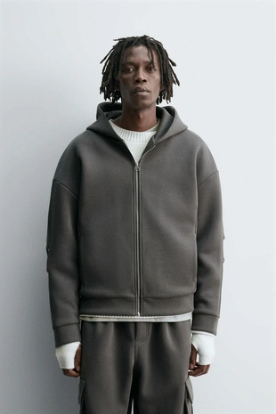 Толстовка из неопрена с капюшоном и складками- Заказать в России