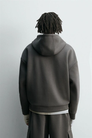 Толстовка из неопрена с капюшоном и складками- Заказать в России