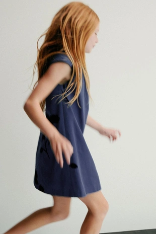 Платье с рельефным цветочным принтом- Заказать в России