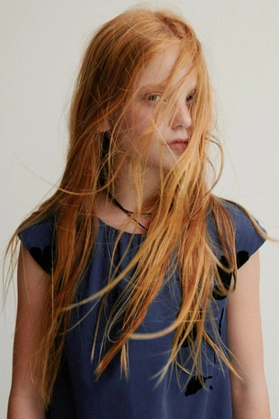 Платье с рельефным цветочным принтом- Заказать в России