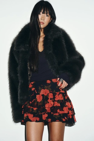 Короткое пальто из искусственного меха с застежками-тоггл- Заказать в России