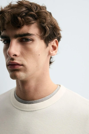 Футболка с рельефным узором «вафля»- Заказать в России