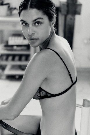 Кружевной бралетт с треугольными чашками- Заказать в России