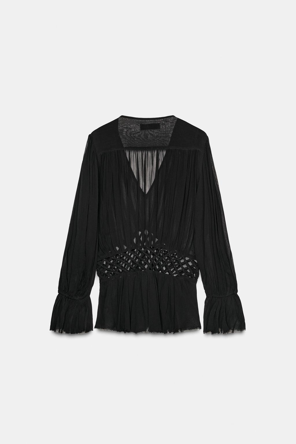 БЛУЗА С V-ОБРАЗНЫМ ВЫРЕЗОМ И МАЙКРАМЕ — ZW COLLECTION