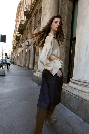 Атласная блуза с тонким ремнем- Заказать в России