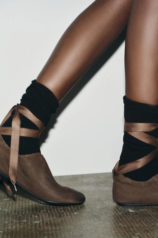 Туфли из кожи с шнуровкой- Заказать в России