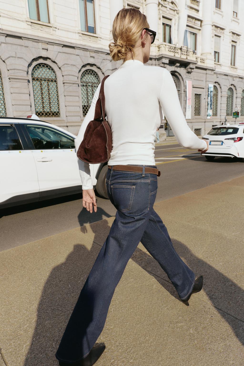 ФУТБОЛКА С ВЫСОКИМ ВОРОТНИКОМ