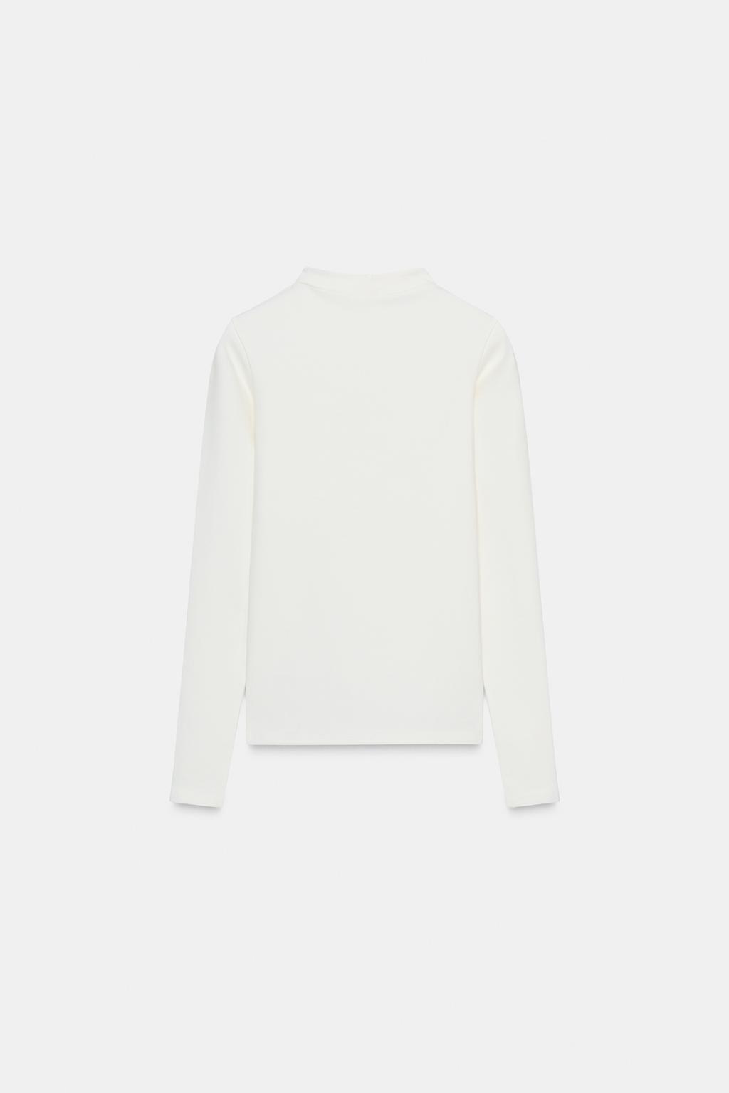 ФУТБОЛКА С ВЫСОКИМ ВОРОТНИКОМ