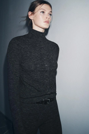 Мягкая куртка с воротником-стойкой- Заказать в России