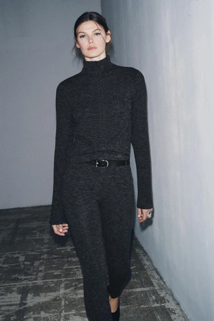 Мягкая куртка с воротником-стойкой- Заказать в России