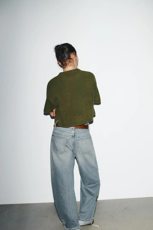 Трикотажный джемпер с коротким рукавом- Заказать в России