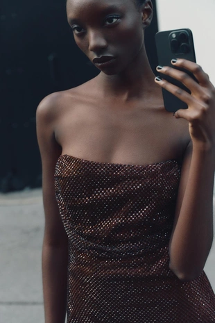 Красное платье без бретелек с блеском- Заказать в России