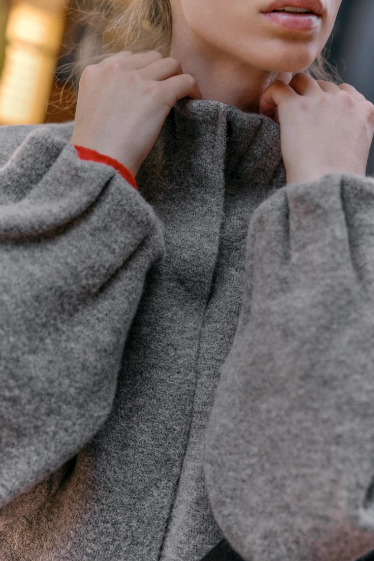 Трикотажное бомбер-пальто