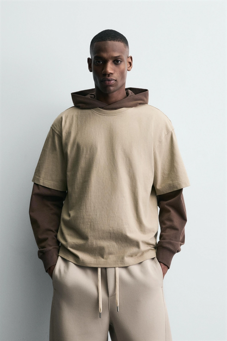 Футболка из плотного хлопка с эффектом изнанки