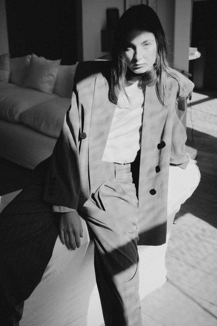 Брюки с запонами и пуговицами на низу