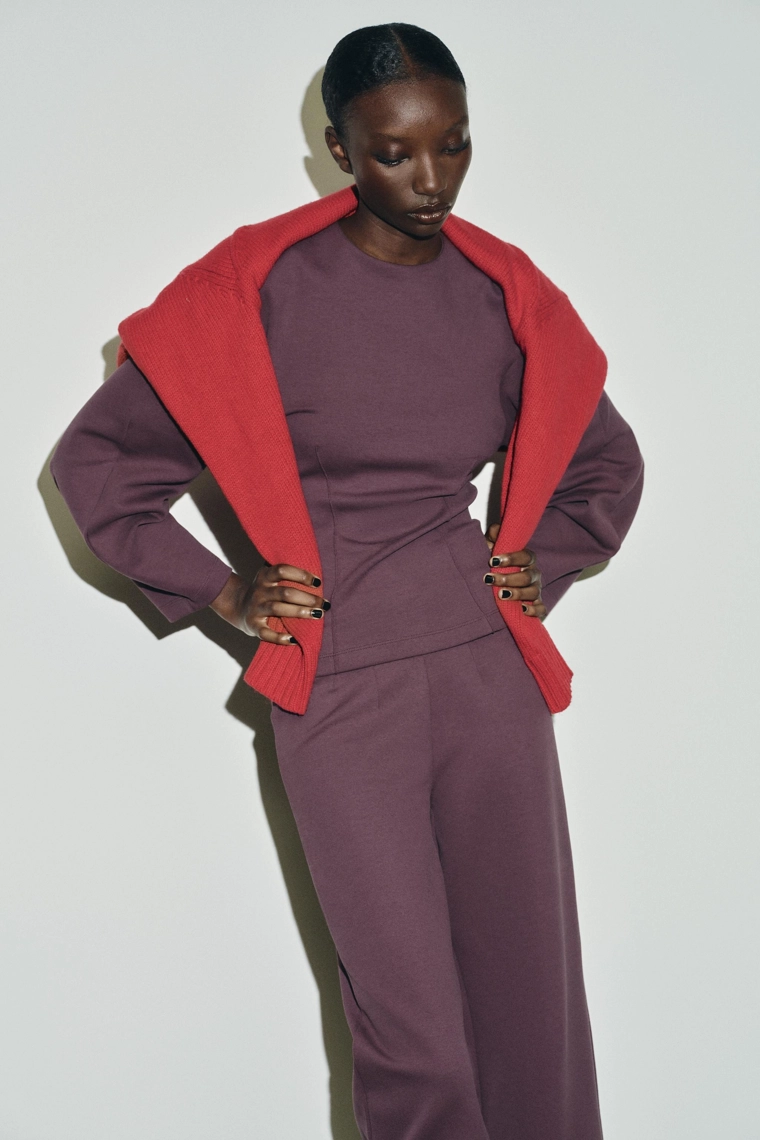 Брюки с широкими штанинами из интерлока