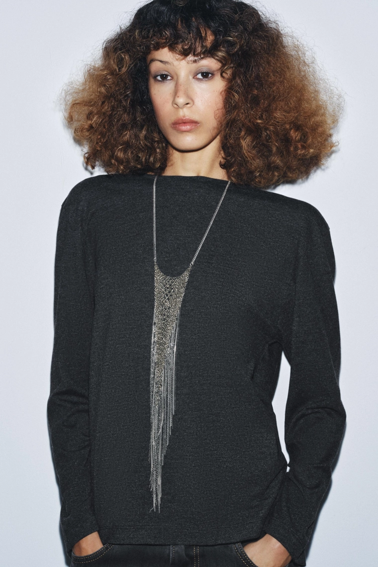 Мягкая топ с драпировкой на спине