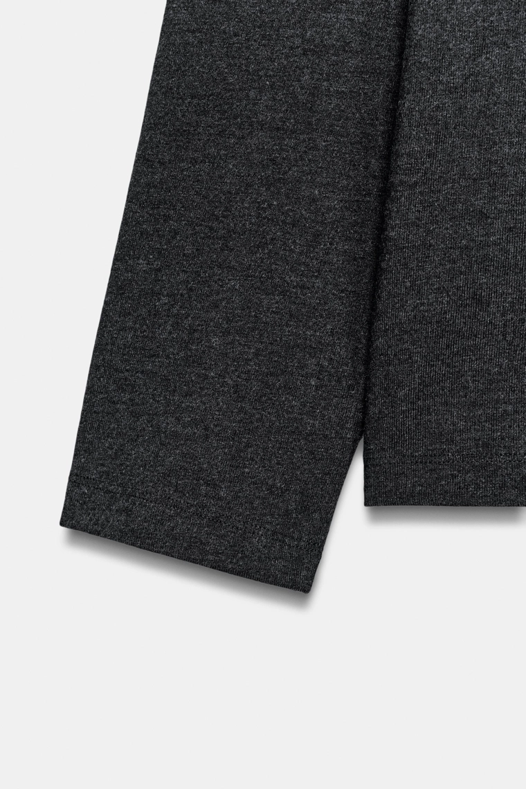 Мягкая топ с драпировкой на спине