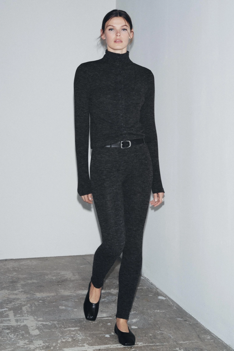 Мягкие леггинсы с поясом