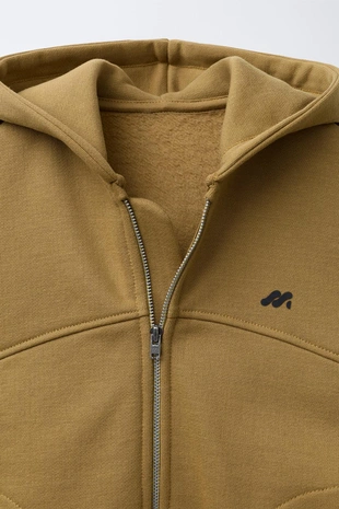 Толстовка на молнии с рельефным логотипом- Заказать в России